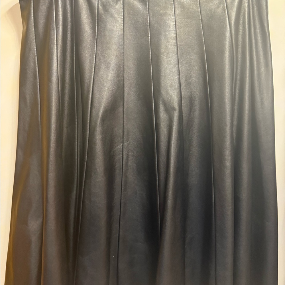 Elegant Black Faux Leather Skirt